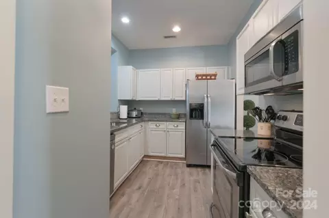 18525 Mizzenmast Ave, Cornelius, NC 28031 photo 8