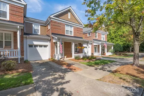 18525 Mizzenmast Ave, Cornelius, NC 28031 photo 3