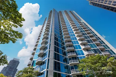 210 Church 3207 St #3207, Charlotte, NC 28202