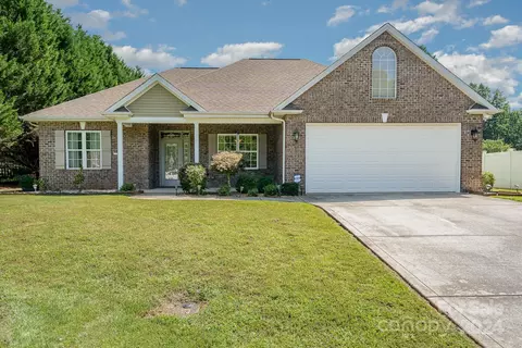 812 Shillington Ln, Statesville, NC 28625