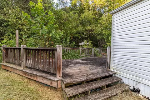 Exterior - 160 Flake Rd, Harmony, NC 28634 photo 2 of 5