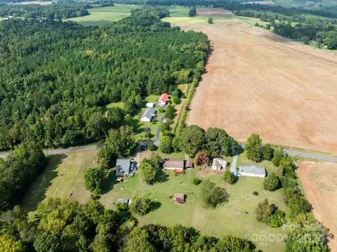View/Area - 181 Chadwick Rd, Harmony, NC 28634 photo 2 of 4