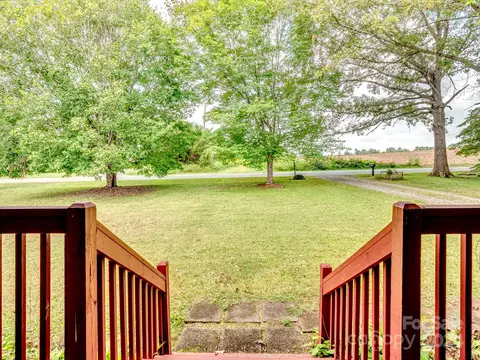Exterior - 181 Chadwick Rd, Harmony, NC 28634 photo 6 of 10