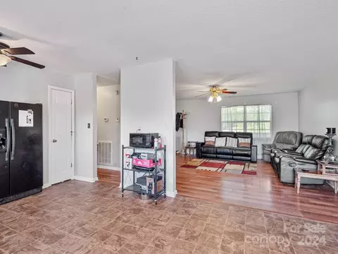 Living - 181 Chadwick Rd, Harmony, NC 28634 photo 4 of 4