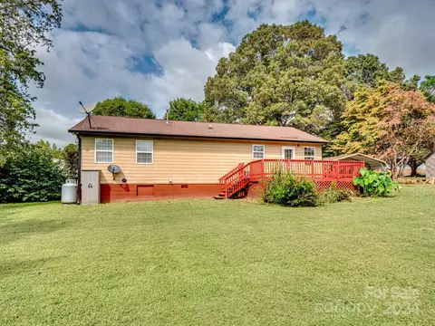 Exterior - 181 Chadwick Rd, Harmony, NC 28634 photo 8 of 10