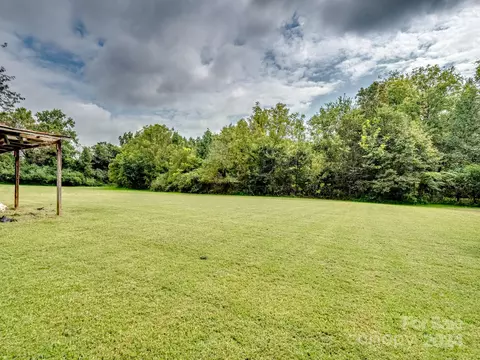 Exterior - 181 Chadwick Rd, Harmony, NC 28634 photo 7 of 10