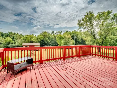 Exterior - 181 Chadwick Rd, Harmony, NC 28634 photo 2 of 10