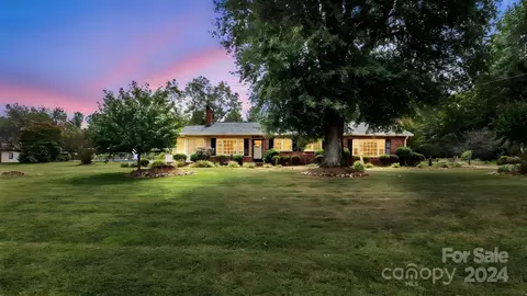 362 Macedonia Church Rd, Taylorsville, NC 28681