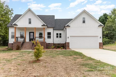 113 Oakwood Dr, Kings Mountain, NC 28086