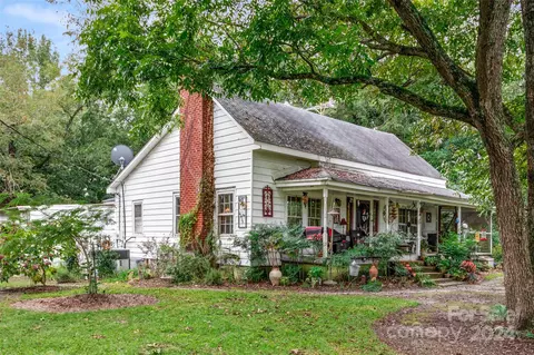 403 Main St, Mount Croghan, SC 29727