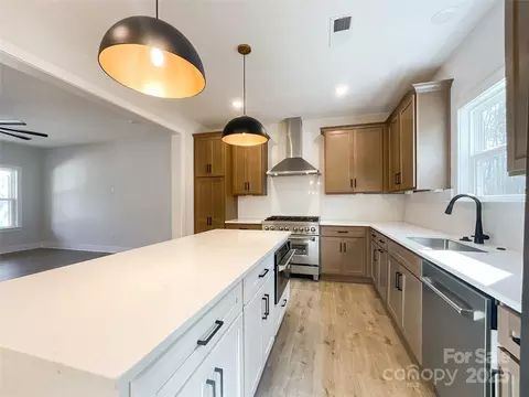 Kitchen - 1021 Baylor Grv, Monroe, NC 28112 photo 2 of 4