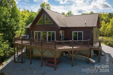 170 Stoney Creek Dr, Nebo, NC 28761
