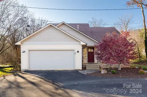 64 Cisco Rd, Asheville, NC 28805