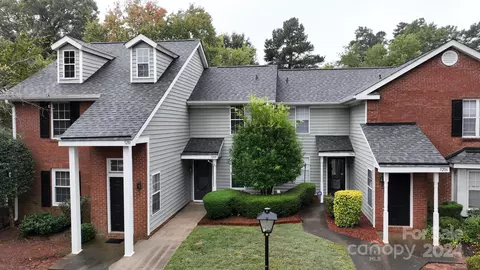5208 Amity Springs Dr, Charlotte, NC 28212