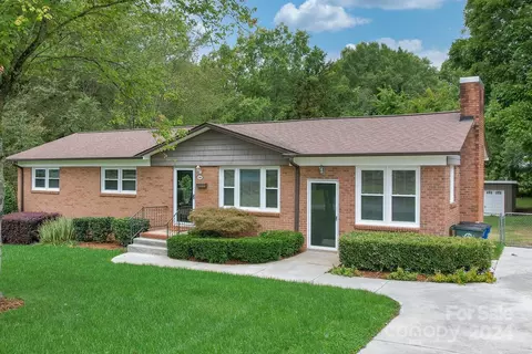 206 10th Se Ave SE, Conover, NC 28613