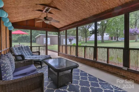 Exterior - 206 10th Se Ave SE, Conover, NC 28613 photo 5 of 5