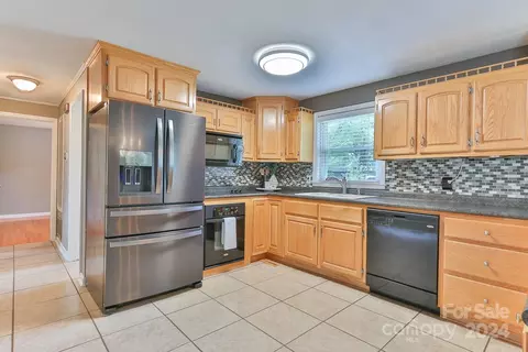 Kitchen - 206 10th Se Ave SE, Conover, NC 28613 photo 1 of 4