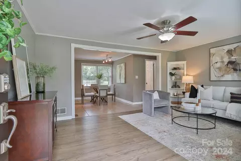 Living - 206 10th Se Ave SE, Conover, NC 28613 photo 1 of 7