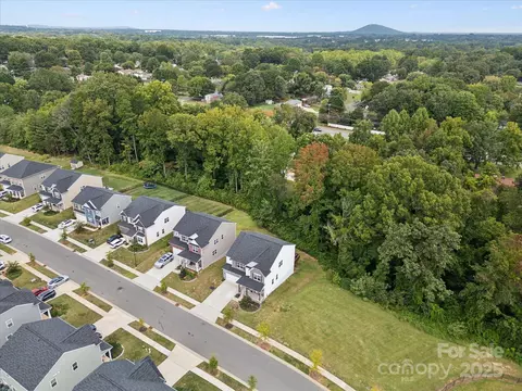 3414 Laurel Oak Ln, Gastonia, NC 28056