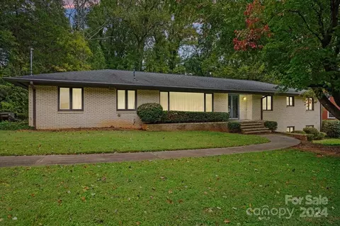 115 Chevron Dr, Charlotte, NC 28211