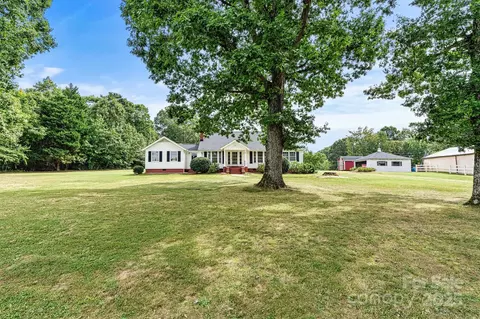 128 10th Ne St NE, Hildebran, NC 28637