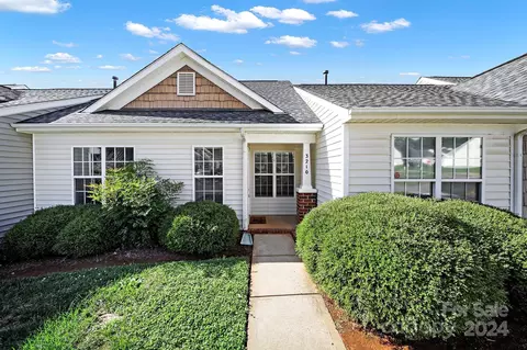 3210 Cottage Rose Ln, Rock Hill, SC 29732