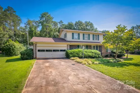 179 Greenbriar Dr, Forest City, NC 28043
