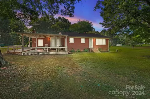 220 Winterlocken Rd, Salisbury, NC 28144