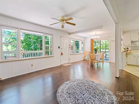 79 Dream Mountain Blvd, Canton, NC 28716