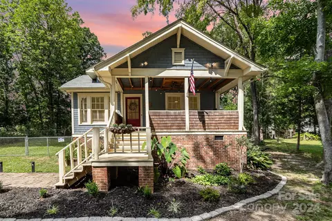 6921 City View Dr, Charlotte, NC 28212