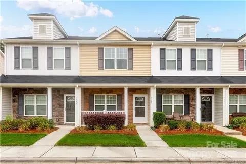 4327 Kobuk Ln, Charlotte, NC 28269