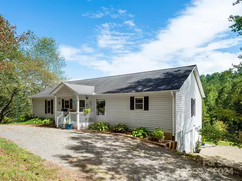 51 Hawkins Dr, Leicester, NC 28748