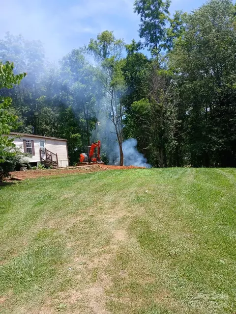 110 Maple Knoll Ln, Waynesville, NC 28786
