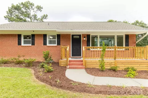 345 Earl Cauthen Rd, Heath Springs, SC 29058