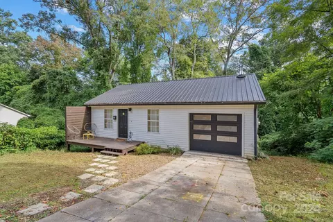 150 Stewart St, Asheville, NC 28806
