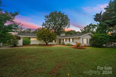 107 Ridge Ave, Clover, SC 29710