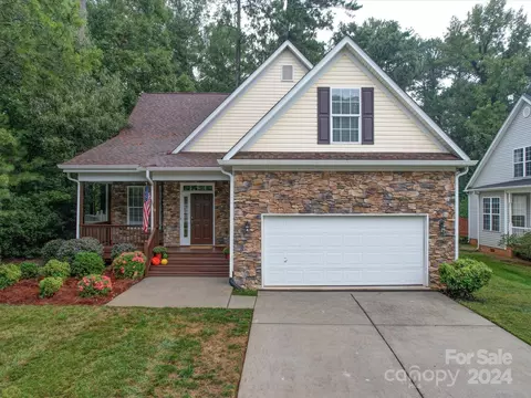 1379 The Crossing Rd, Rock Hill, SC 29732