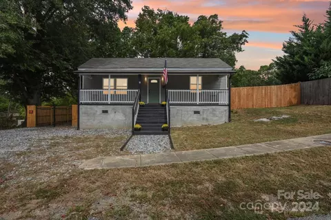Exterior - 302 Spring St, Union, SC 29379 photo 10 of 10