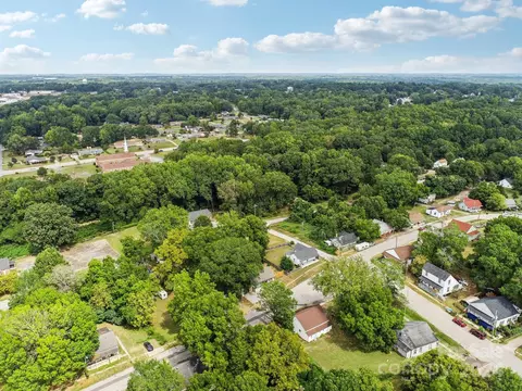 View/Area - 302 Spring St, Union, SC 29379 photo 7 of 9