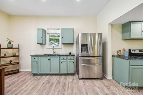 Kitchen - 302 Spring St, Union, SC 29379 photo 2 of 2