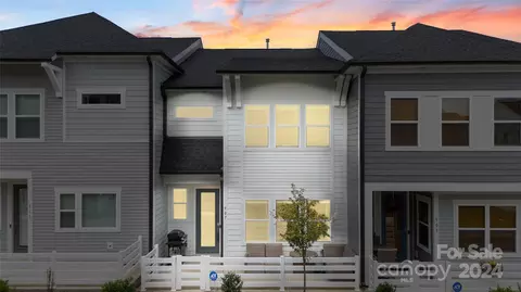 907 Kinsey Aly, Charlotte, NC 28217