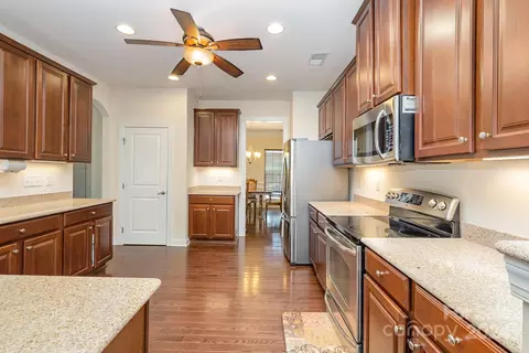 16403 Leavitt Ln, Davidson, NC 28036 photo 6