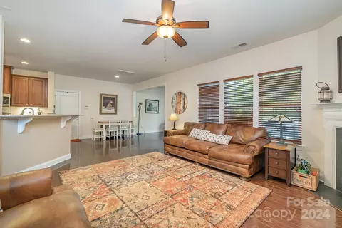 16403 Leavitt Ln, Davidson, NC 28036 photo 14