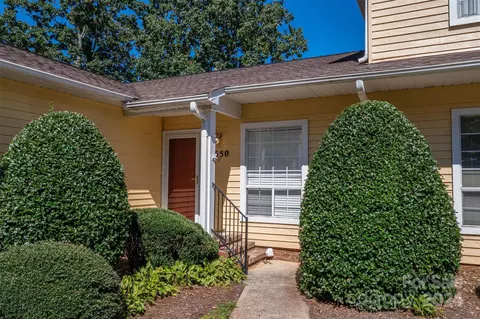 1650 Robins Nest Ct, Gastonia, NC 28054