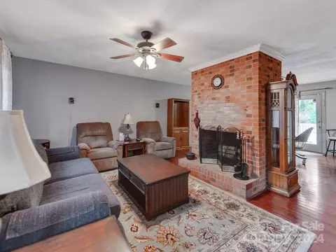 Living - 11214 Sudbury Rd, Davidson, NC 28036 photo 1 of 3