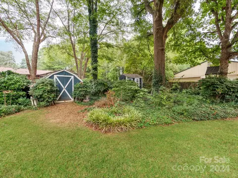Exterior - 11214 Sudbury Rd, Davidson, NC 28036 photo 2 of 7