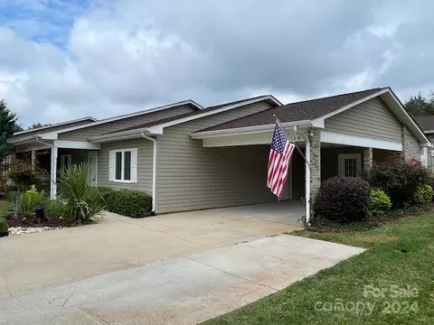 505 2nd Street Ne E4 Pl NE #E4, Conover, NC 28613 photo 2