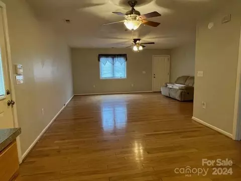 505 2nd Street Ne E4 Pl NE #E4, Conover, NC 28613 photo 6