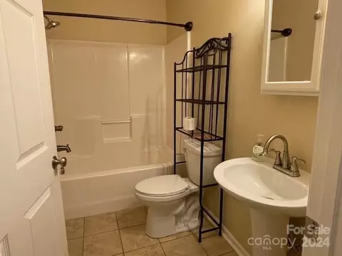 505 2nd Street Ne E4 Pl NE #E4, Conover, NC 28613 photo 10