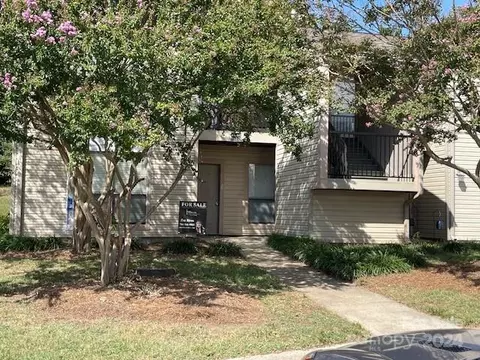 11053 Running Ridge Ln, Charlotte, NC 28226
